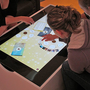 Table multi-touch - Keemia Lille - Agence de Marketing Locale en région Hauts de France