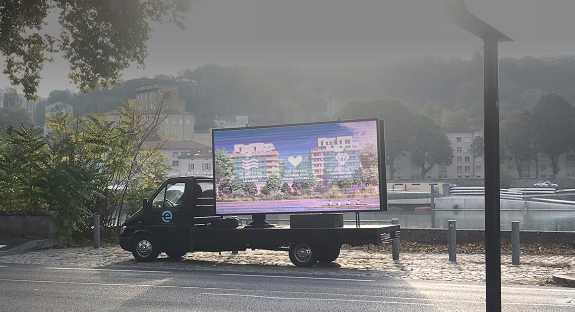 Des JPO sur écran géant LED - Keemia Lyon Agence marketing local en région  Rhône-Alpes