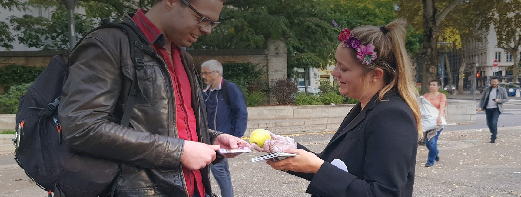 Des JPO sur écran géant LED - Keemia Lyon Agence marketing local en région  Rhône-Alpes