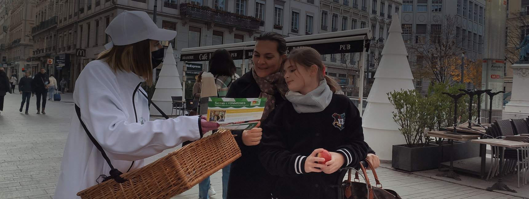 dispositif de street marketing et digital pour Terres - Keemia Lyon agence marketing local en région Rhône Alpes