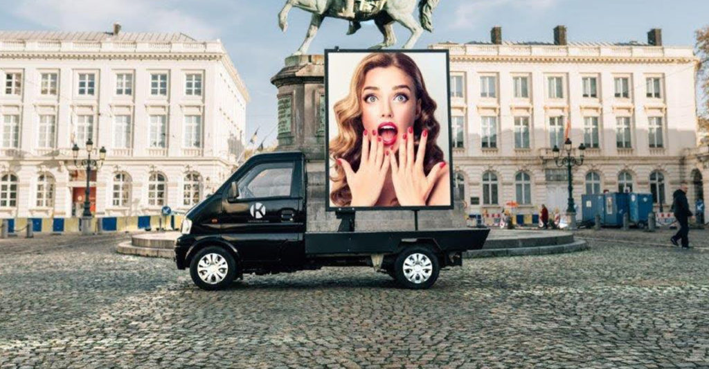 Camion publicitaire à écran LED Affi'Led - Keemia Toulouse Agence de  marketing local en Occitanie