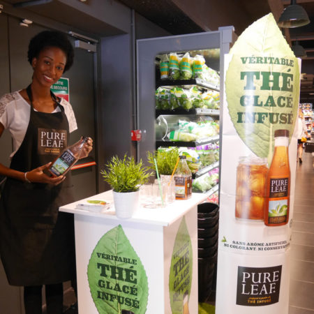 Stand de dégustation pour la nouvelle boisson de Pure Leaf en magasin - Keemia Shopper Marketing Expérientiel