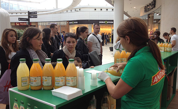 Stand de dégustation des jus Andros - Keemia Shopper Marketing - Agence d'activation shopper marketing phygitale