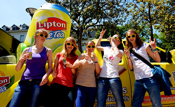 Des pick-ups expérientiels brandés aux couleurs de Lipton - Keemia Shopper Marketing - Agence d'activation shopper marketing phygitale