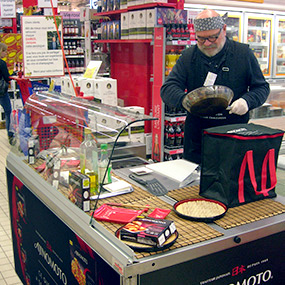 La cuisine mobile d'ajinomoto pour le lancement de leur produit japonais - Keemia Shopper Marketing - Agence d'activation shopper marketing phygitale