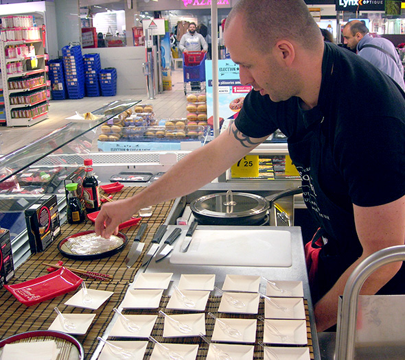 La cuisine mobile d'ajinomoto pour le lancement de leur produit japonais - Keemia Shopper Marketing - Agence d'activation shopper marketing phygitale