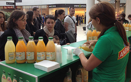 Stand de dégustation des jus Andros - Keemia Shopper Marketing - Agence d'activation shopper marketing phygitale