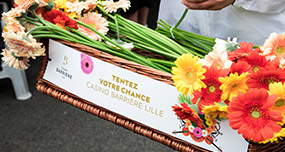 Le Casino Barriere de Lille crée l'évènement avec des Bike'com pendant les flowers weeks mobile - Keemia Shopper Marketing - Agence d'activation shopper marketing phygitale