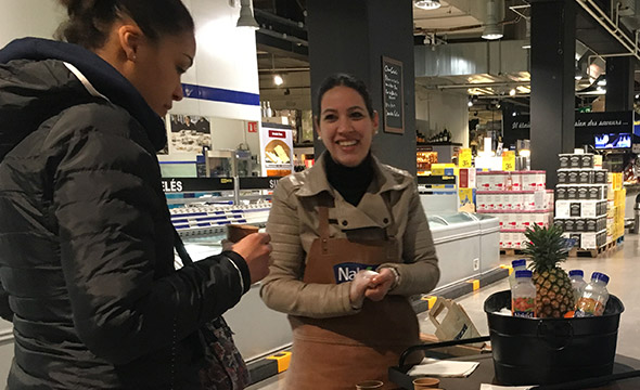 Espace degustation instore à l'occasion des Summer Days avec Pepsico - Keemia Shopper Marketing - Agence d'activation shopper marketing phygitale