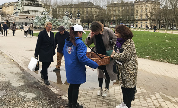 dispositif visibilite et augmentation des ventes chocotruck pour les 100 de la marque cemoi Keemia Shopper Marketing Agence d'activation shopper marketing phygitale