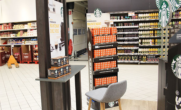 Opération visibilité mis en place par Keemia : Dégustation instore pour Starbucks et Nestle - Keemia Shopper Marketing - Agence d'activation shopper marketing phygitale