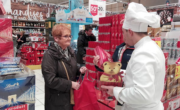 Shop in shop Lindt animation et dégustation en point de vente - Keemia Shopper Marketing Agence d'activation shopper marketing phygitale