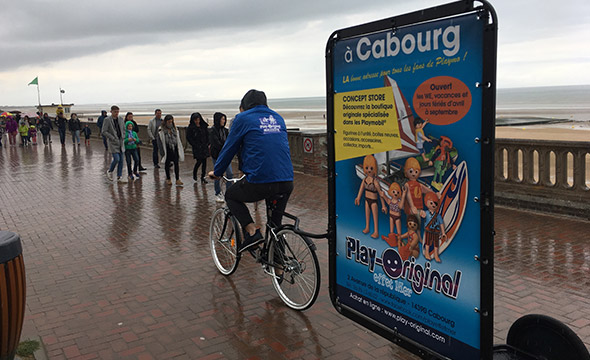 Playmobil affichage mobile street marketing Keemia Tours Agence marketing local en region Centre Normandie