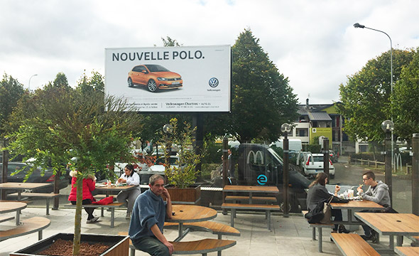 Auto21 affichage digital affiled Keemia Tours Agence marketing local en région Centre Normandie