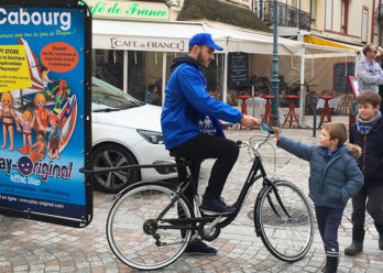 Playmobil affichage mobile street marketing Keemia Tours Agence marketing local en region Centre Normandie