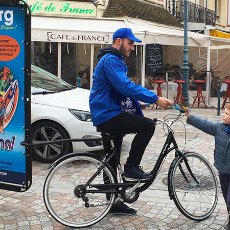 Playmobil affichage mobile street marketing Keemia Tours Agence marketing local en region Centre Normandie