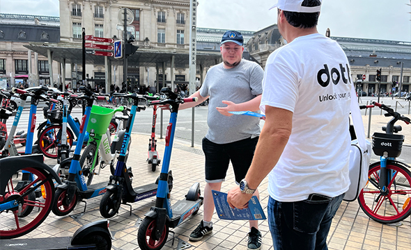 promenade en Bike'Com pour Dott - Keemia Tours agence marketing local en région Centre Normandie